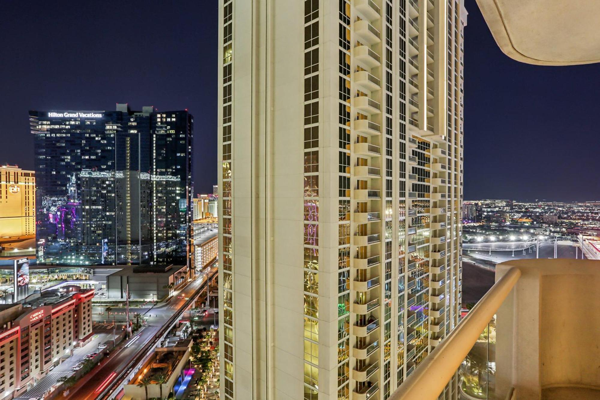 Mgm Signature Deluxe Balcony Strip View Suite Las Vegas Exterior foto